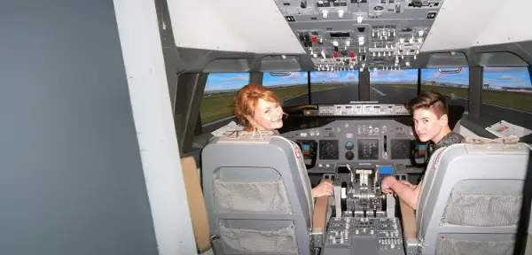 737 Flight Simulator Leighton Buzzard