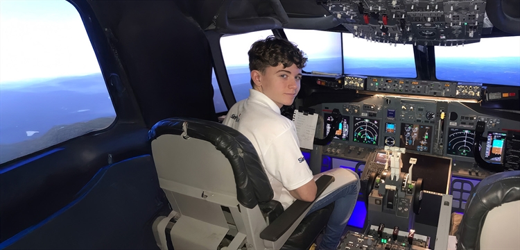 737 Flight Simulator Darlington