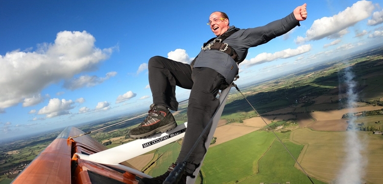 Aerobatic Wing Walking