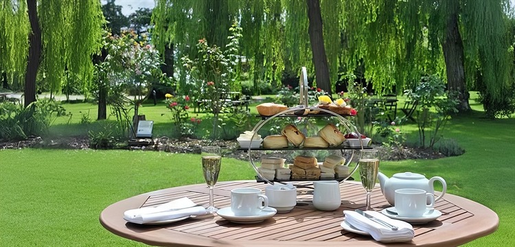 Afternoon Tea for Two with Bubbly