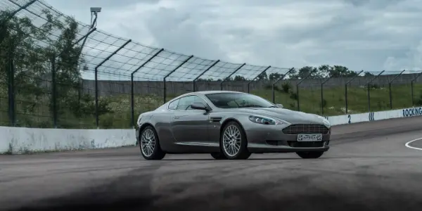 Aston Martin Vantage Circuit Drives