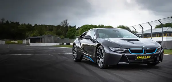 BMW i8 Drive with Hotlap