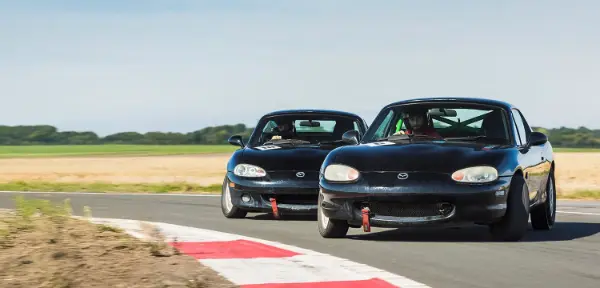 Mazda MX5 vs BMW Drift Battle