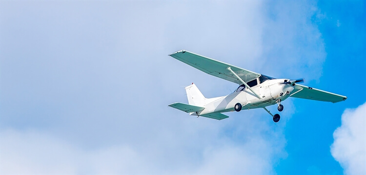 Four Seater Flying Lessons Powys