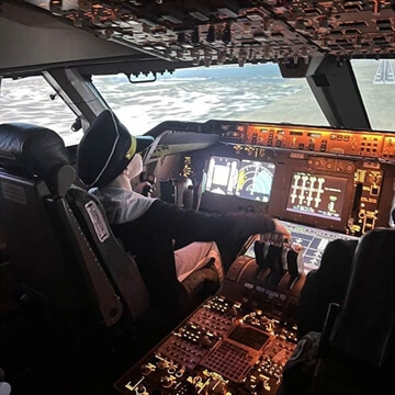 Junior 747 Flight Simulator Manchester (Ages 8-16)