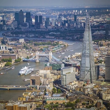 London Helicopter Tour from Fairoaks Airport