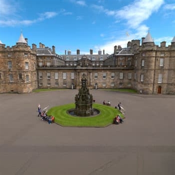 Palace of Holyroodhouse & Vintage Bus Sparkling Afternoon Tea for Two