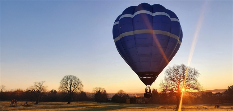 Romantic Champagne Balloon Flight for Two