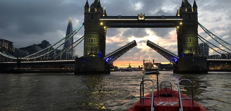 'Thames Lates' Evening Rocket Rides