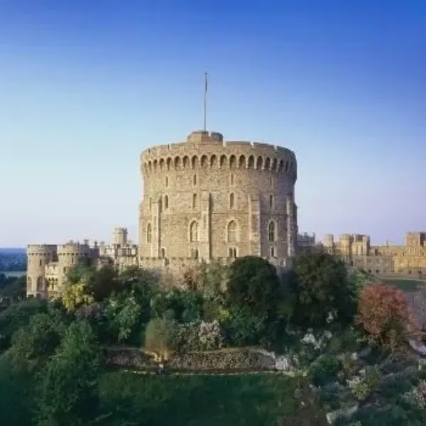 Windsor Castle & Sparkling Cream Tea for Two